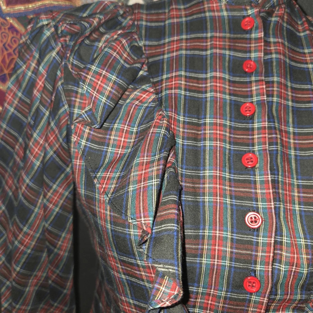 Diane Gilman Plaid Blouse with Red Accents - Picture 4 of 9